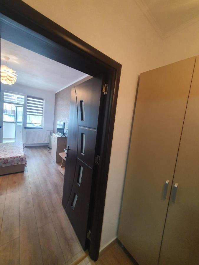 Shopping Cyti Cu 5 Apartment Râmnicu Vâlcea Exterior foto